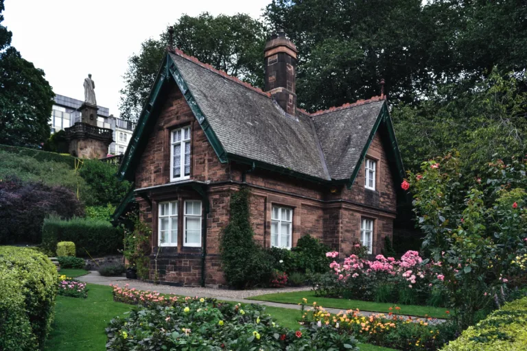 Can a Real Estate Agent Sell a House in Another State
